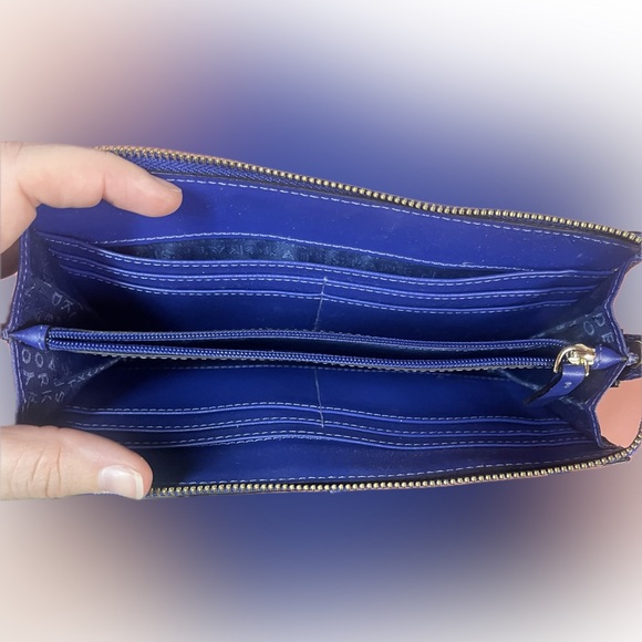 Kate Spade ♠️  blue with gold wallet/crossbody - Picture 4 of 6